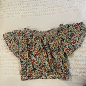 Super cute cropped top.